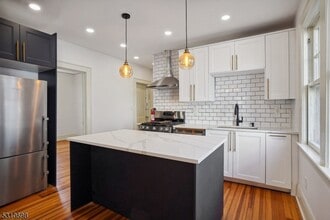 17 Beekman St in Bloomfield, NJ - Building Photo - Building Photo