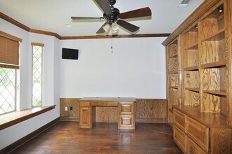 413 Travis St in Roanoke, TX - Building Photo - Building Photo