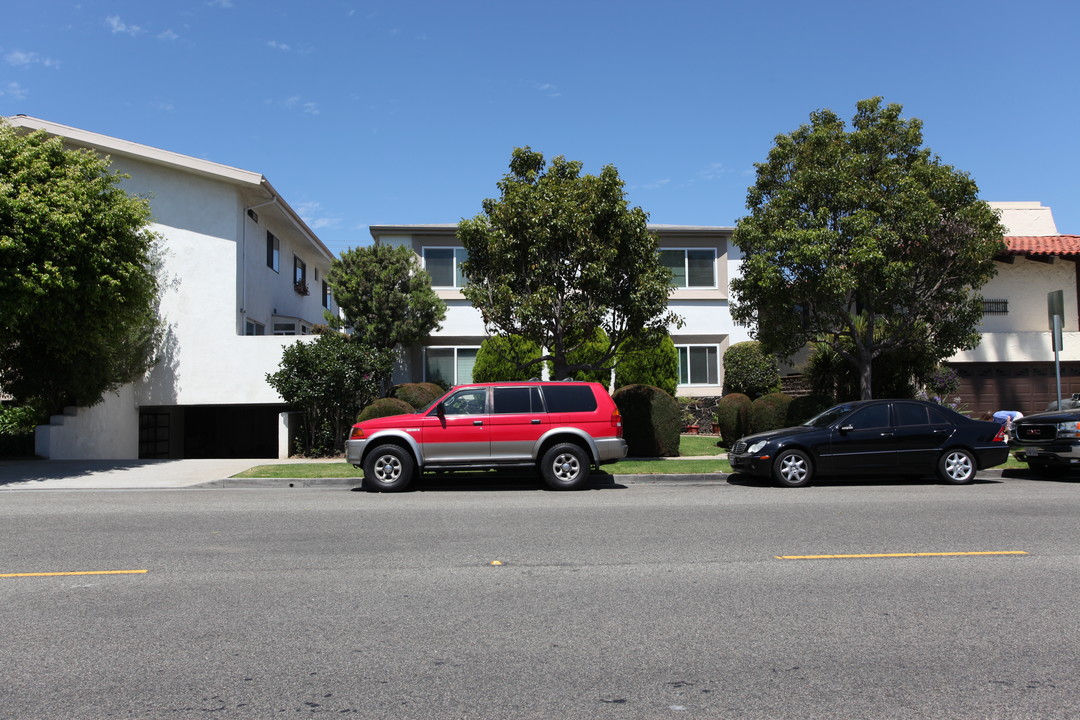 1127 16th St in Santa Monica, CA - Building Photo