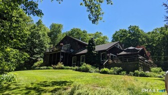 203 Brick School Rd in Warren, CT - Building Photo