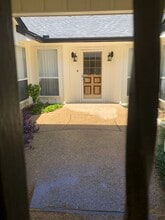 8241 Forest Ridge Dr in Woodway, TX - Building Photo - Building Photo