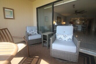 505 Lake Louise Cir in Naples, FL - Foto de edificio - Building Photo