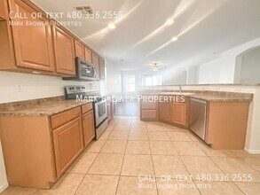 1492 E Leaf Rd in San Tan Valley, AZ - Building Photo - Building Photo