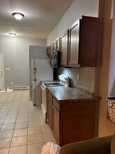 33 Congress St, Unit #2 in Cohoes, NY - Foto de edificio - Building Photo