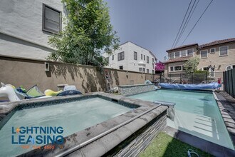 815 S Highland Ave in Los Angeles, CA - Building Photo - Building Photo