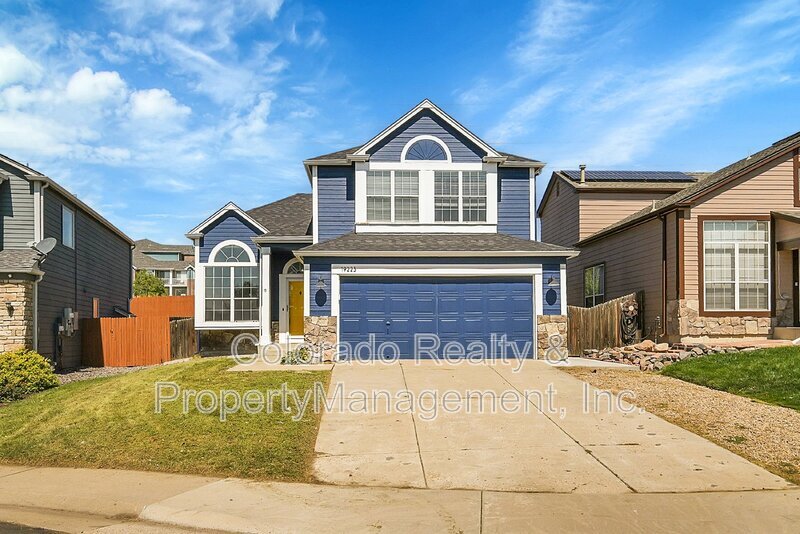 19223 E Linvale Pl in Aurora, CO - Foto de edificio