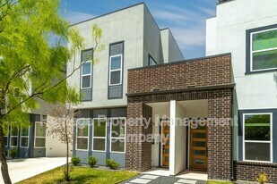 719 Eleanor Ave in San Antonio, TX - Building Photo
