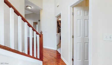 4586 Creekside Dr in Kent, OH - Building Photo - Building Photo