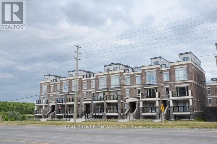 30 Westmeath Ln in Markham, ON - Building Photo