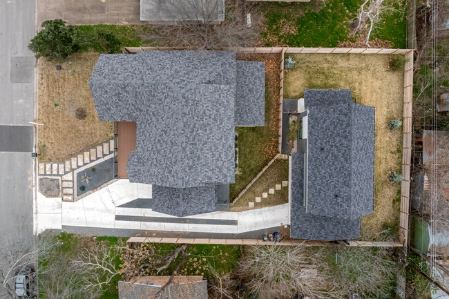 2109 Wordsworth Dr in Austin, TX - Building Photo - Building Photo