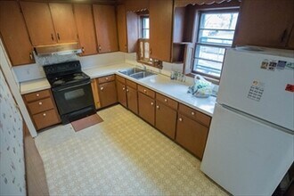 10 Clark St in Quincy, MA - Building Photo - Building Photo