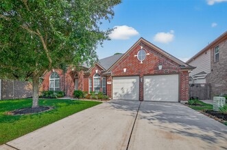 6422 St Bernadette Dr in Spring, TX - Building Photo - Building Photo