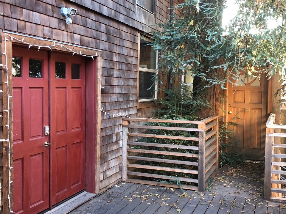 2212 Parker St in Berkeley, CA - Building Photo