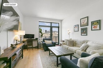 21-45-45 44th Dr in Queens, NY - Building Photo - Building Photo
