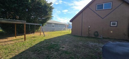 5415 Lockford Dr in Klamath Falls, OR - Building Photo - Building Photo