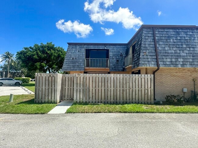 property at 59 Lake Arbor Dr
