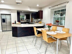 1531 NE 35th St-Unit -2 in Oakland Park, FL - Building Photo - Building Photo