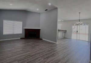 37445 Sheffield Dr in Palmdale, CA - Building Photo