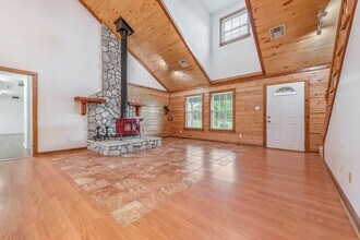 4852 County Rd 448 in Navasota, TX - Building Photo - Building Photo