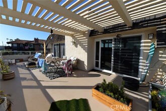 247 Avenida Aragon-Unit -C in San Clemente, CA - Building Photo - Building Photo