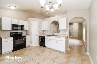 1557 Slash Pine Ct in Orange Park, FL - Foto de edificio - Building Photo