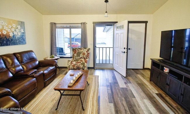 4679 Gumwood Cir
