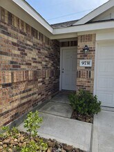 9731 Atwood Lake Dr in Baytown, TX - Building Photo - Building Photo