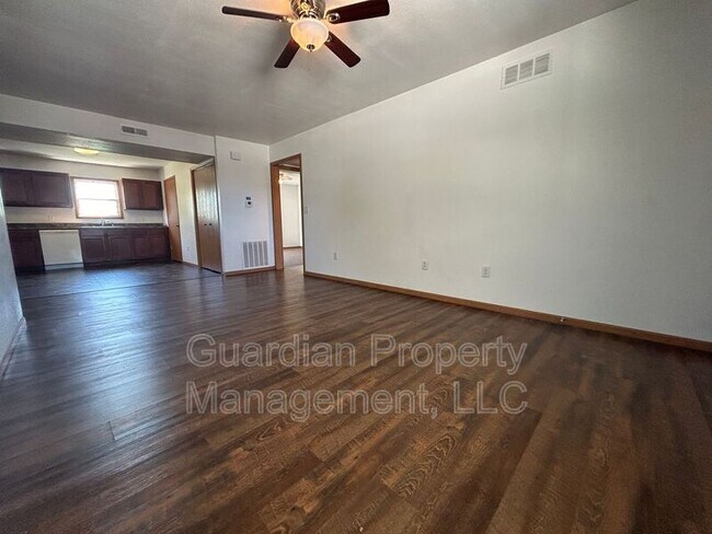 330 E 4th St in Maryville, MO - Building Photo - Building Photo