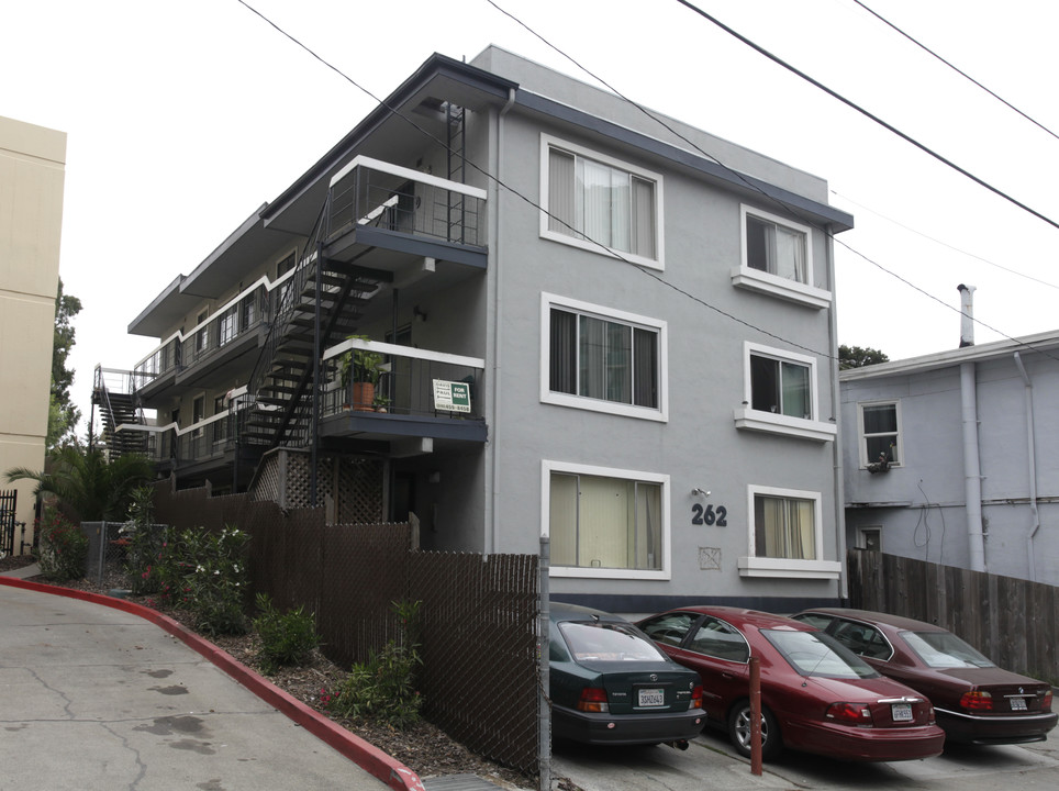 Westlake Manor Apartments in Oakland, CA - Foto de edificio