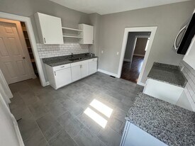 2711 Howard St in Omaha, NE - Building Photo