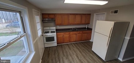 2123 Jasmine Rd in Dundalk, MD - Building Photo - Building Photo