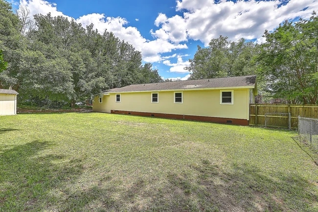 106 Mayrant St in Summerville, SC - Building Photo - Building Photo