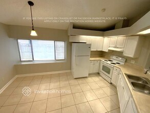 4859 Wallingford Pl E in Jacksonville, FL - Foto de edificio - Building Photo