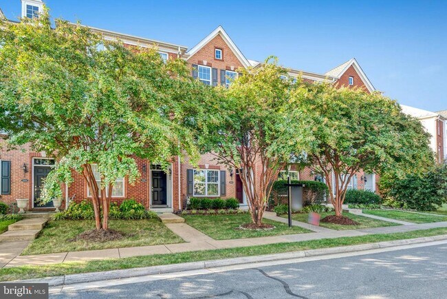 23058 Weybridge Square in Brambleton, VA - Building Photo - Building Photo