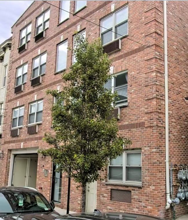 property at 206 36th St