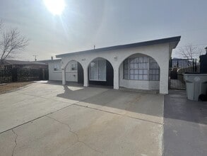 9825 Sidewinder St in El Paso, TX - Building Photo - Building Photo