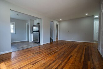 24361 Grove Ave in Eastpointe, MI - Building Photo - Building Photo