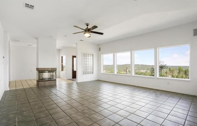 403 Rogart Dr in Briarcliff, TX - Building Photo - Building Photo