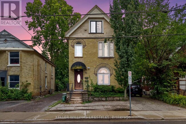 property at 92 Kent St