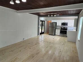 606 SW 11th St in Fort Lauderdale, FL - Building Photo - Building Photo