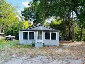 1741 FL-20 in Hawthorne, FL - Building Photo