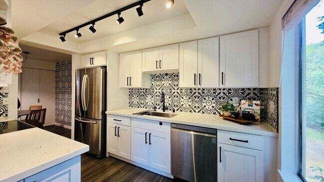 property at 4717 W Lake Sammamish Pkwy SE