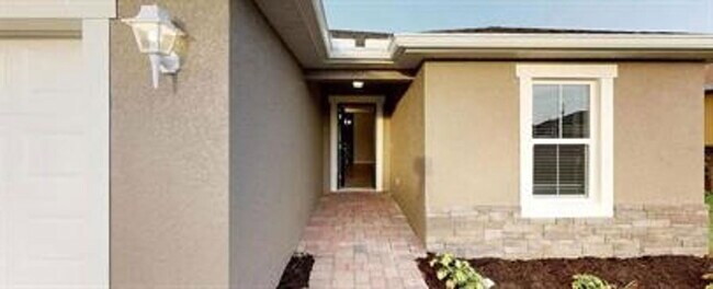 4605 SW 9th Ave in Cape Coral, FL - Building Photo - Building Photo