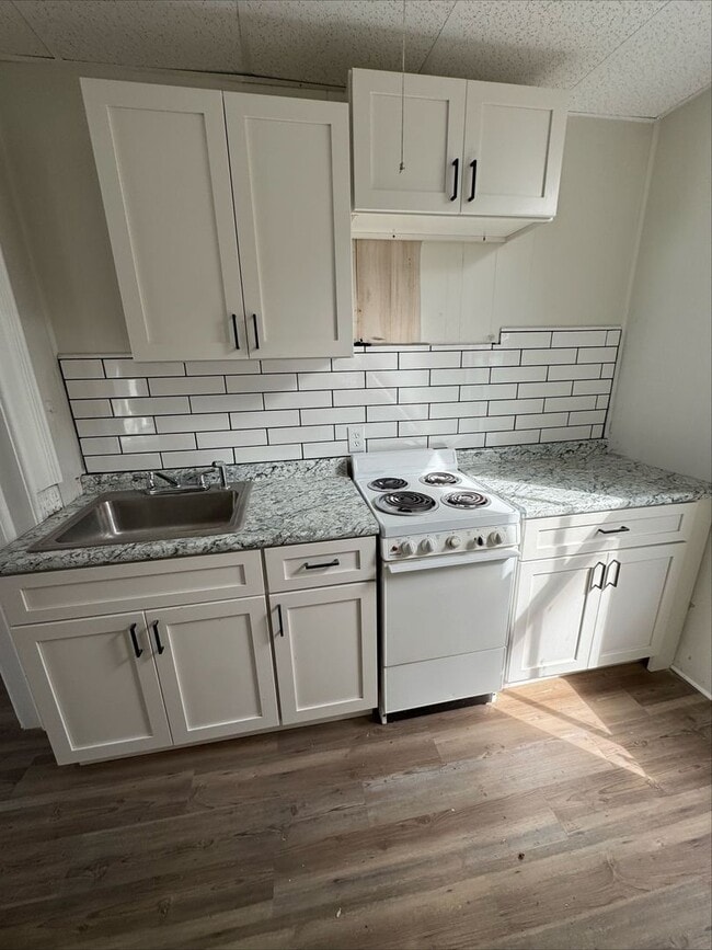 property at 2411 Fox Ave