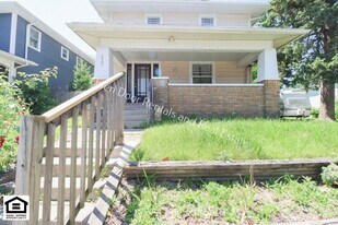 2005 Bayer Ave in Fort Wayne, IN - Building Photo