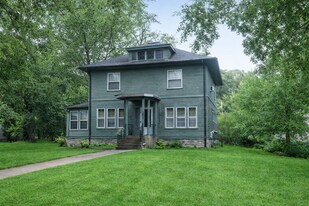 1872 Marshall Ave in St. Paul, MN - Building Photo