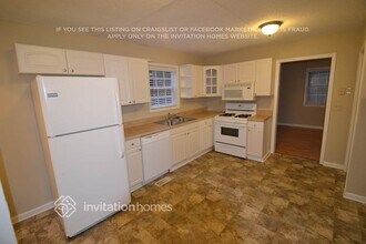 505 Windward Way in Woodstock, GA - Foto de edificio - Building Photo