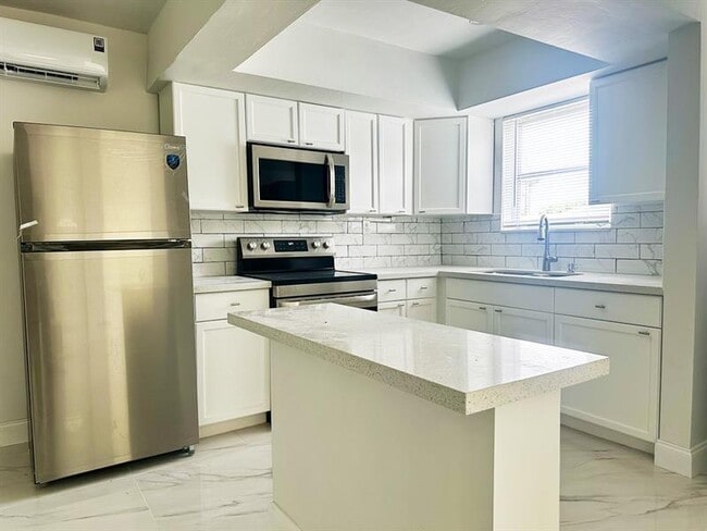 property at 425 SW 18th Ave
