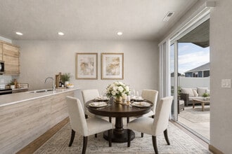 Majestic Villas in Rathdrum, ID - Foto de edificio - Building Photo