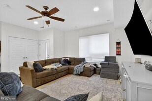 1504 Earl St in Philadelphia, PA - Building Photo